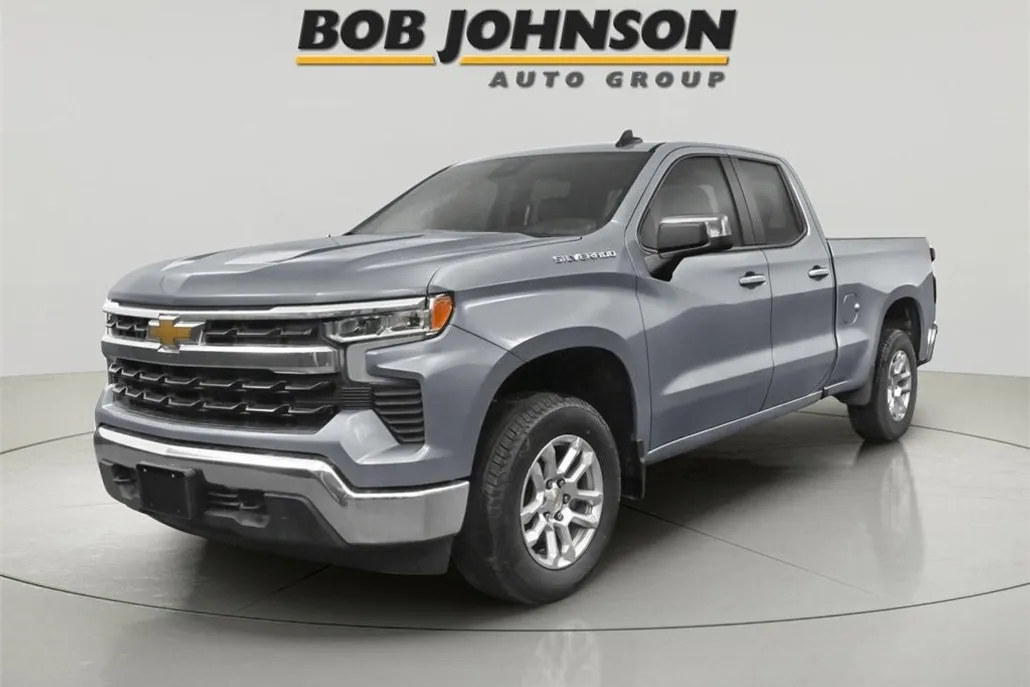 2025 Chevrolet Silverado 1500 LT photo 1