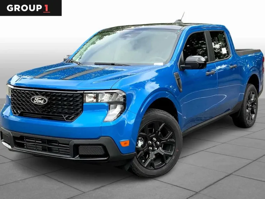 2025 Ford Maverick XLT photo 1