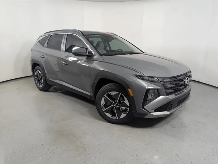 2025 Hyundai Tucson SEL photo 1
