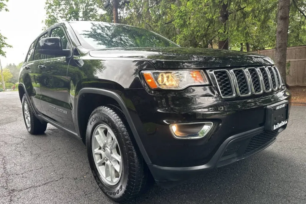 2018 Jeep Grand Cherokee Laredo E photo 1
