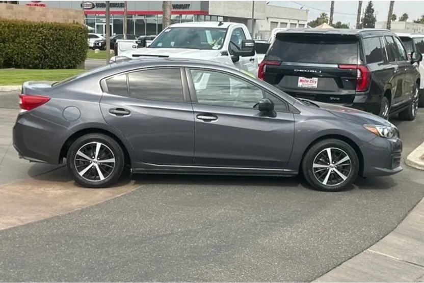 2022 Subaru Impreza Premium photo 1