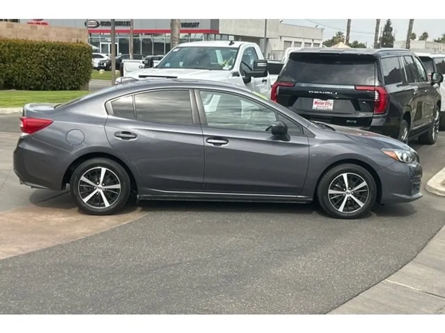 2022 Subaru Impreza Premium photo 1