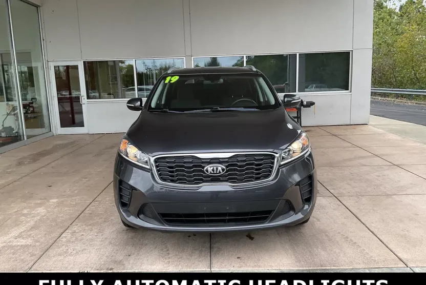 2019 Kia Sorento LX photo 1