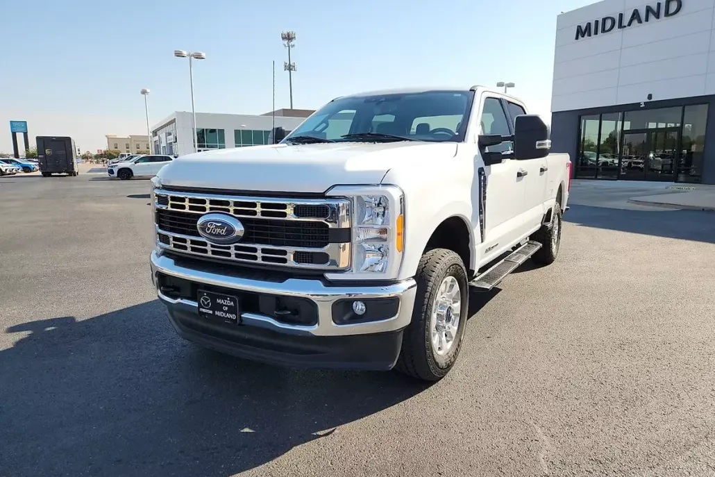 2023 Ford F-250 XLT photo 1