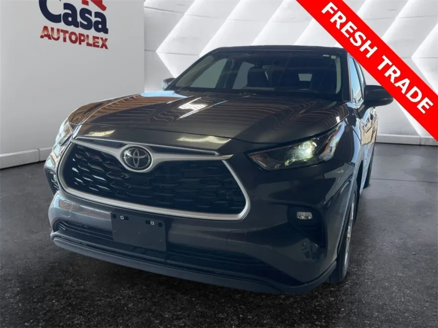 2023 Toyota Highlander L photo 1