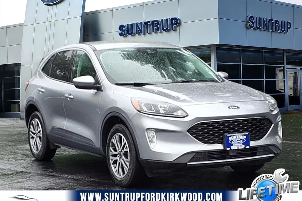 2022 Ford Escape SEL photo 1