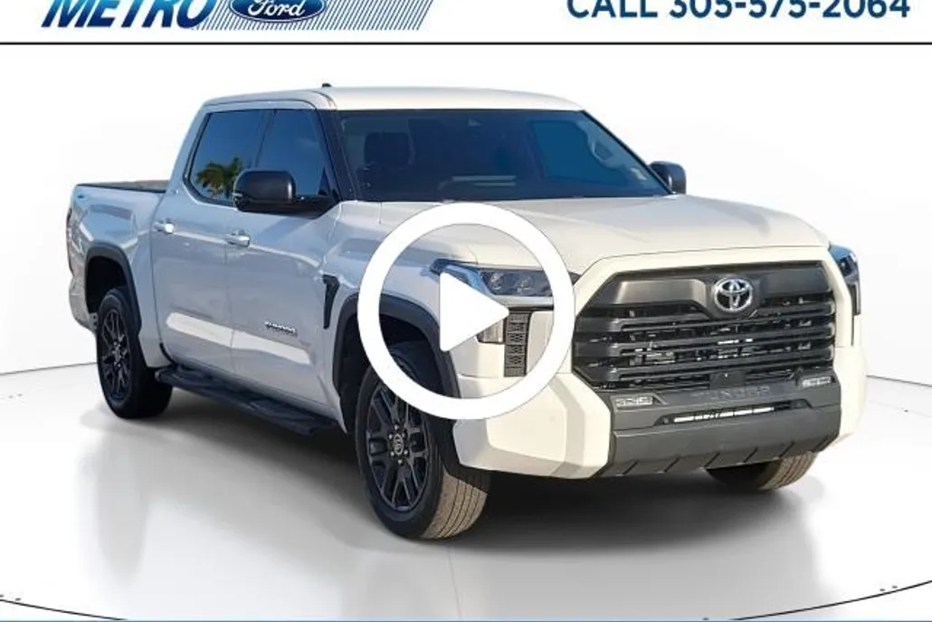 2023 Toyota Tundra SR5 photo 1