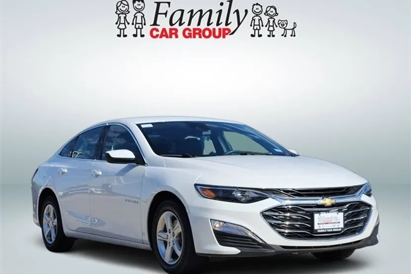 2021 Chevrolet Malibu LS photo 1