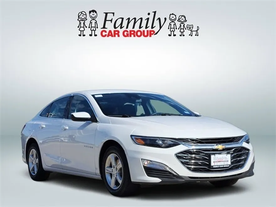 2021 Chevrolet Malibu LS photo 1