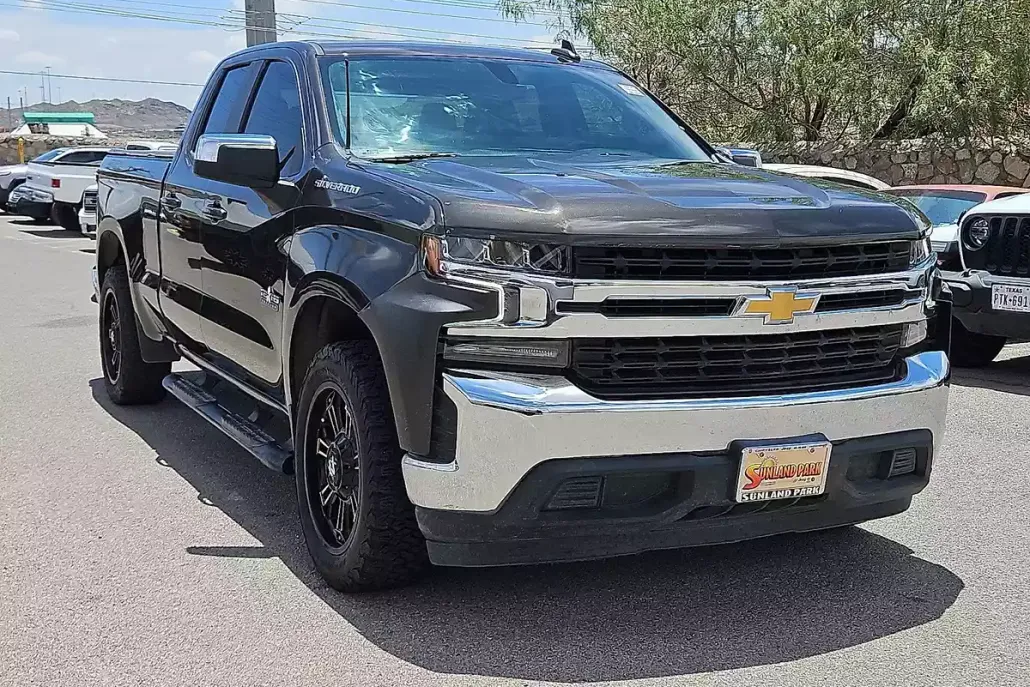 2021 Chevrolet Silverado 1500 LT photo 1