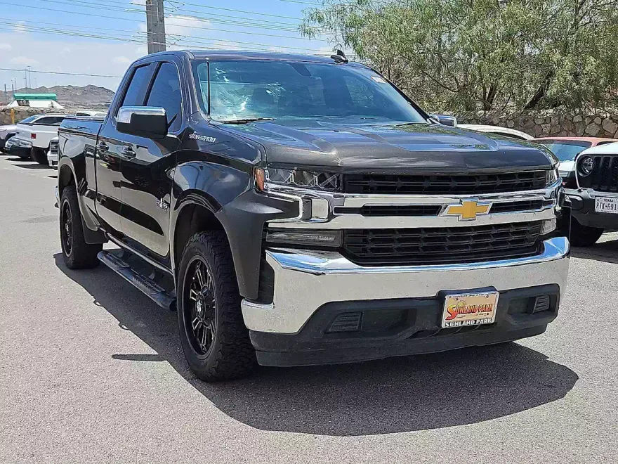 2021 Chevrolet Silverado 1500 LT photo 1