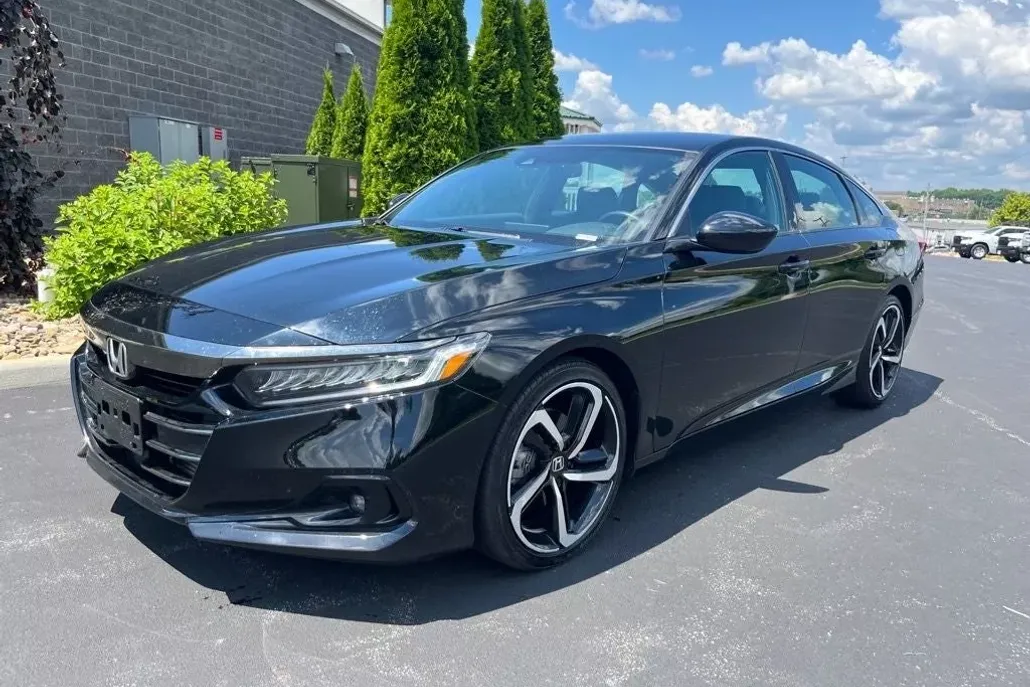 2022 Honda Accord Sport photo 1