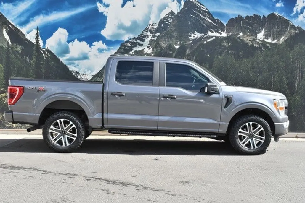 2021 Ford F-150 XL photo 1