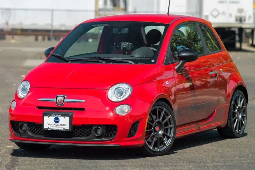 2013 Fiat 500 Abarth photo 1