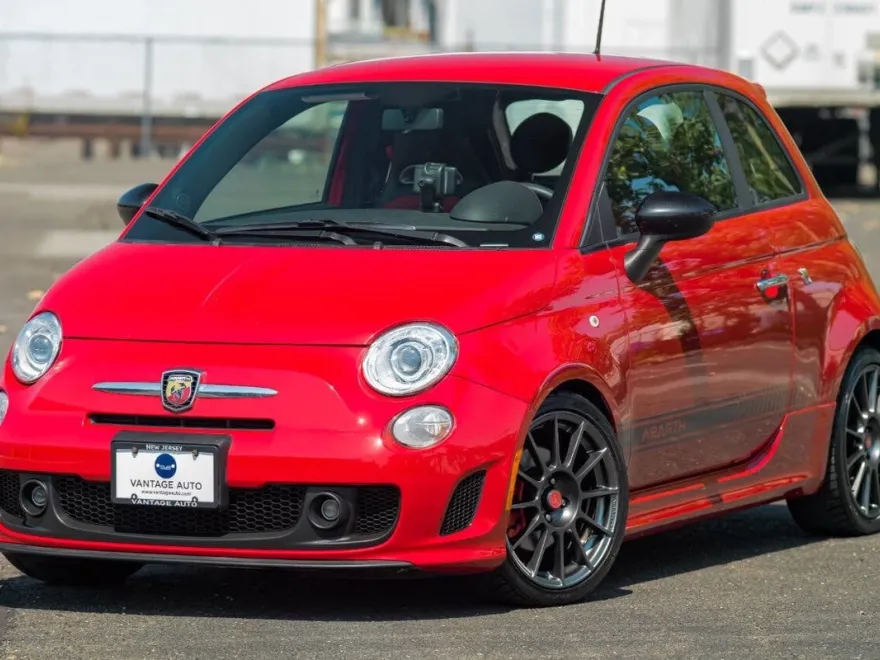 2013 Fiat 500 Abarth photo 1