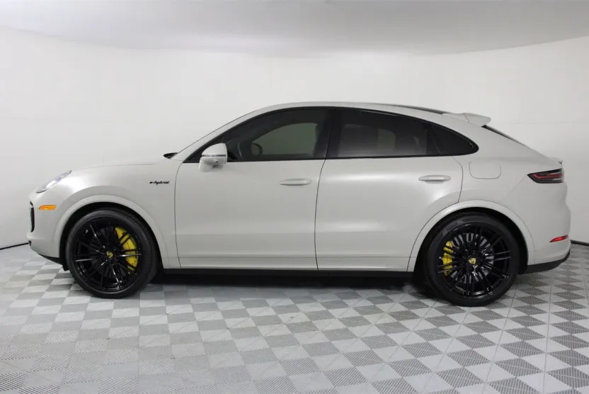 2023 Porsche Cayenne E-Hybrid Coupe Turbo S photo 1
