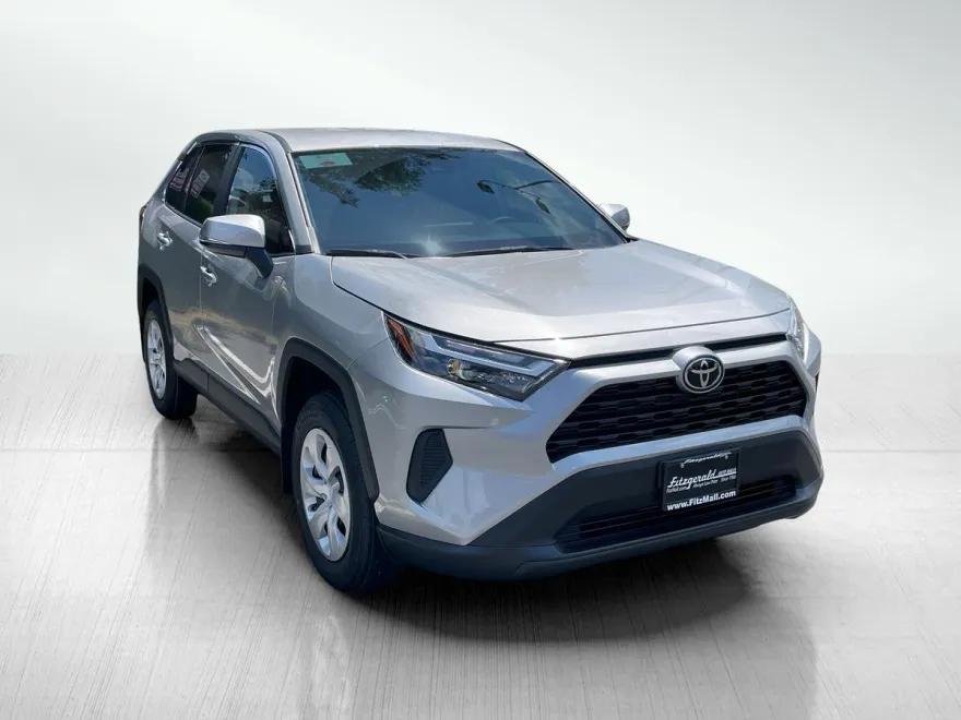 2025 Toyota RAV4 LE photo 1
