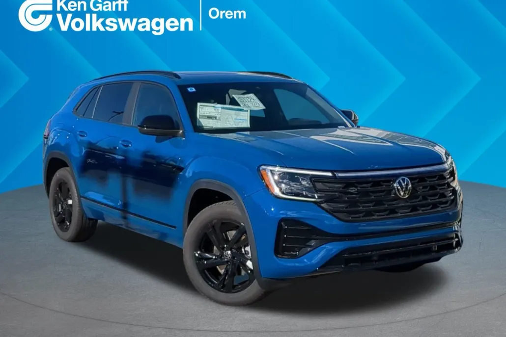 2025 Volkswagen Atlas Cross Sport SEL R-Line photo 1