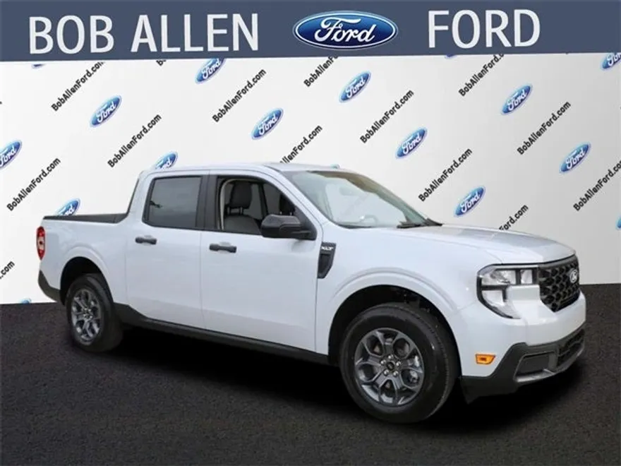 2025 Ford Maverick XLT photo 1