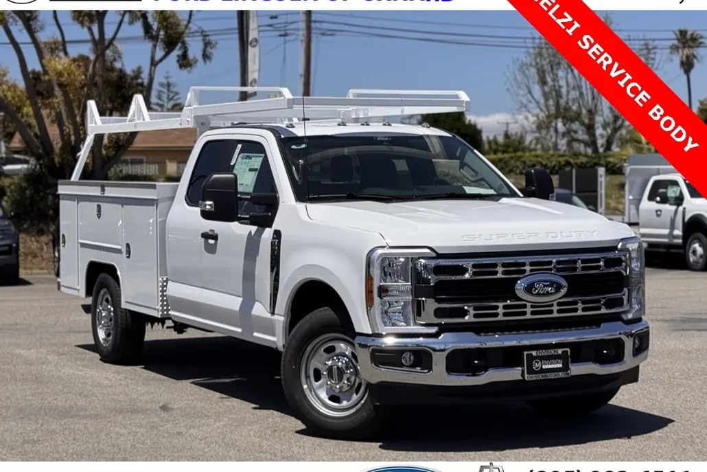 2025 Ford F-350 XL photo 1