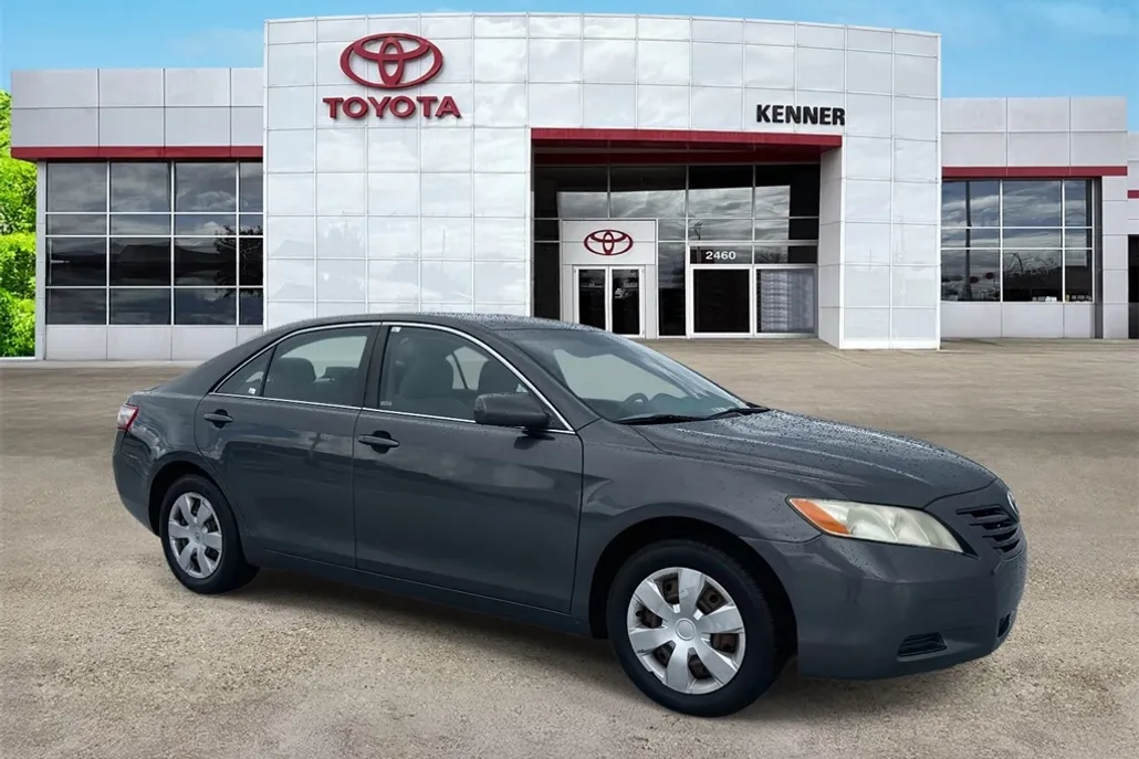 2008 Toyota Camry LE photo 1