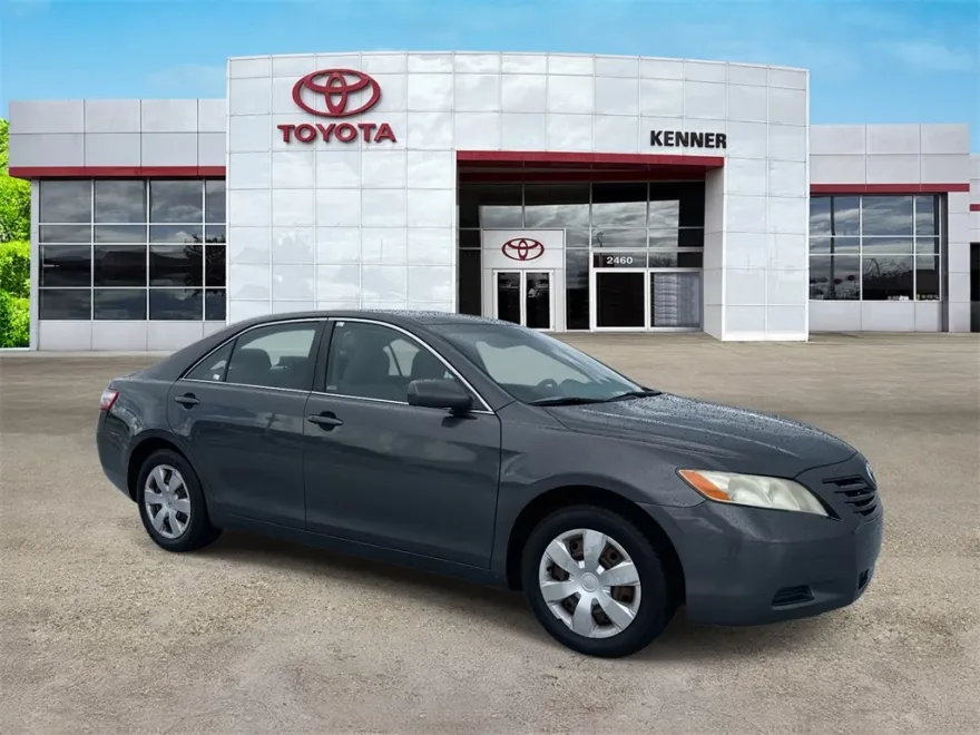 2008 Toyota Camry LE photo 1