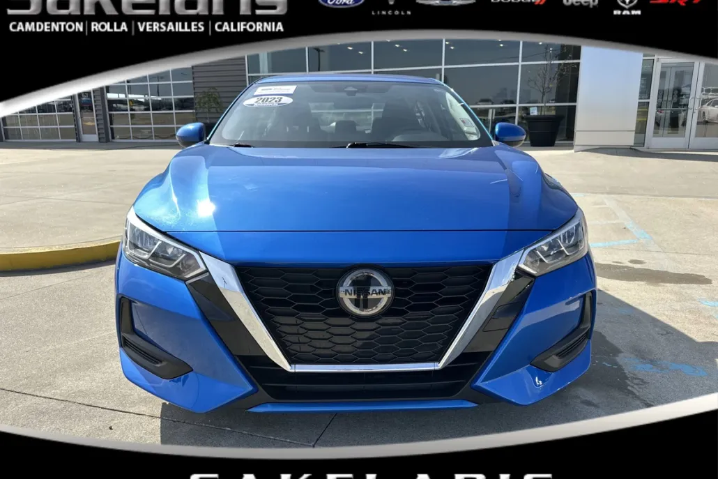 2023 Nissan Sentra SV photo 1