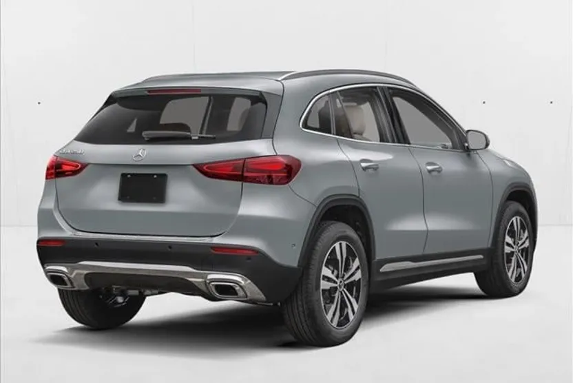 2026 Mercedes Benz GLA 250 4MATIC photo 1