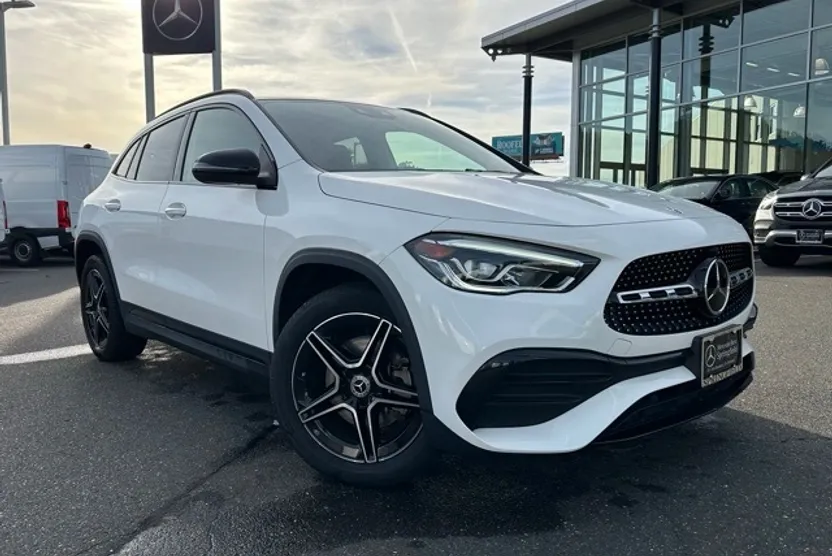2023 Mercedes Benz GLA 250 4MATIC photo 1