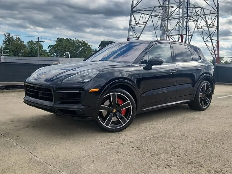 2021 Porsche Cayenne GTS photo 1