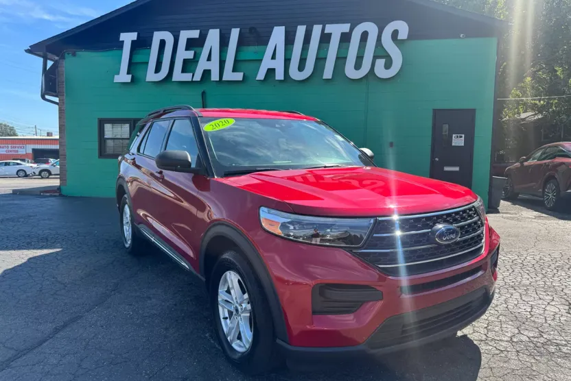 2020 Ford Explorer XLT photo 1