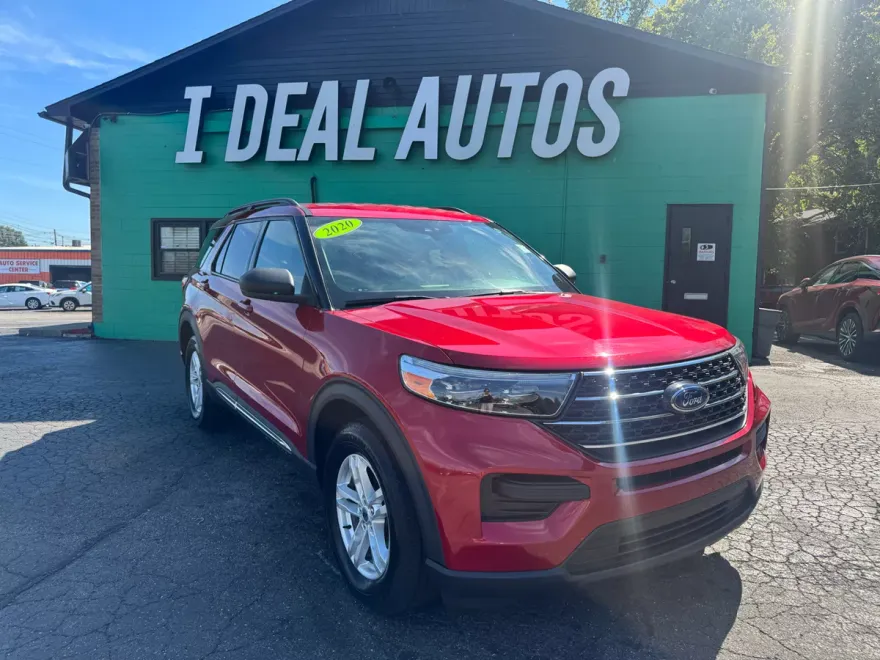 2020 Ford Explorer XLT photo 1