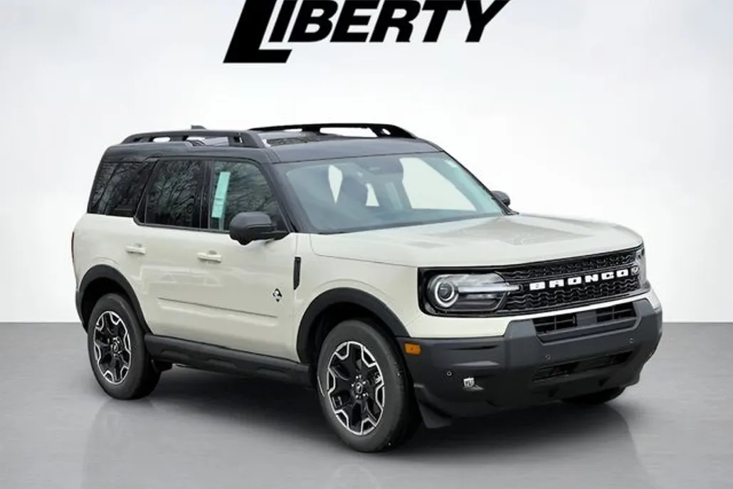 2025 Ford Bronco Sport Outer Banks photo 1