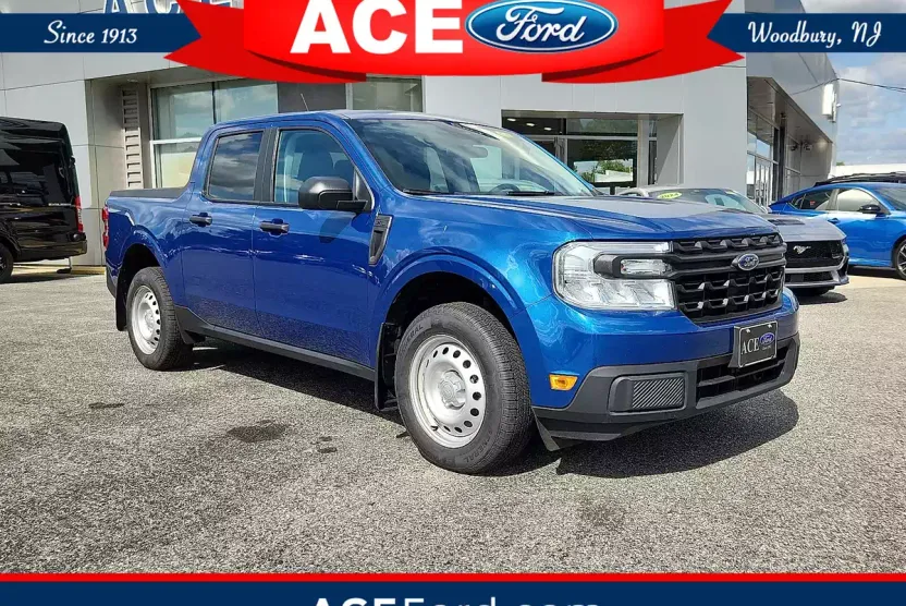 2023 Ford Maverick XLT Lariat photo 1
