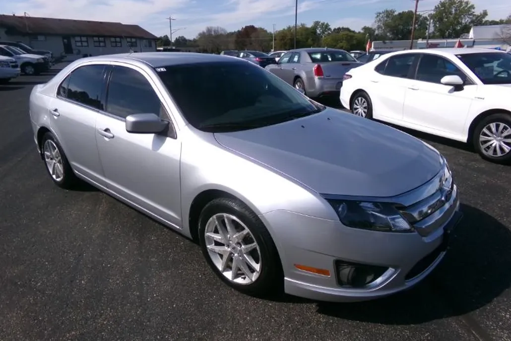 2011 Ford Fusion V6 SEL photo 1