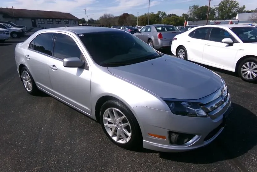 2011 Ford Fusion V6 SEL photo 1
