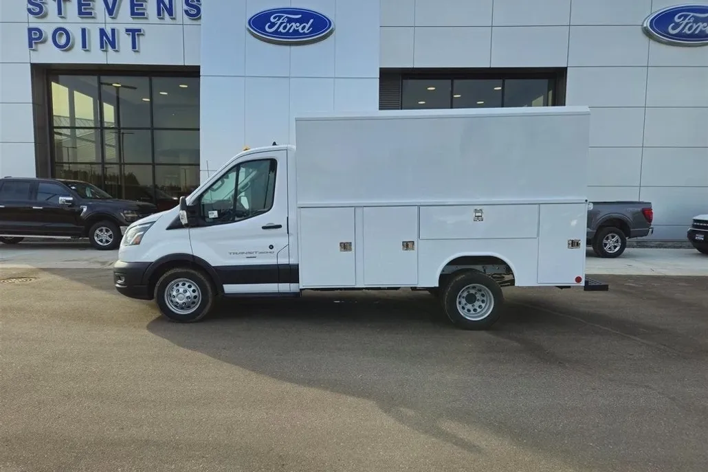 2024 Ford Transit photo 1
