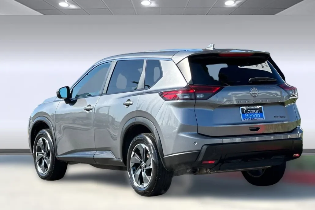2024 Nissan Rogue SV photo 1