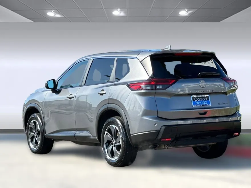 2024 Nissan Rogue SV photo 1