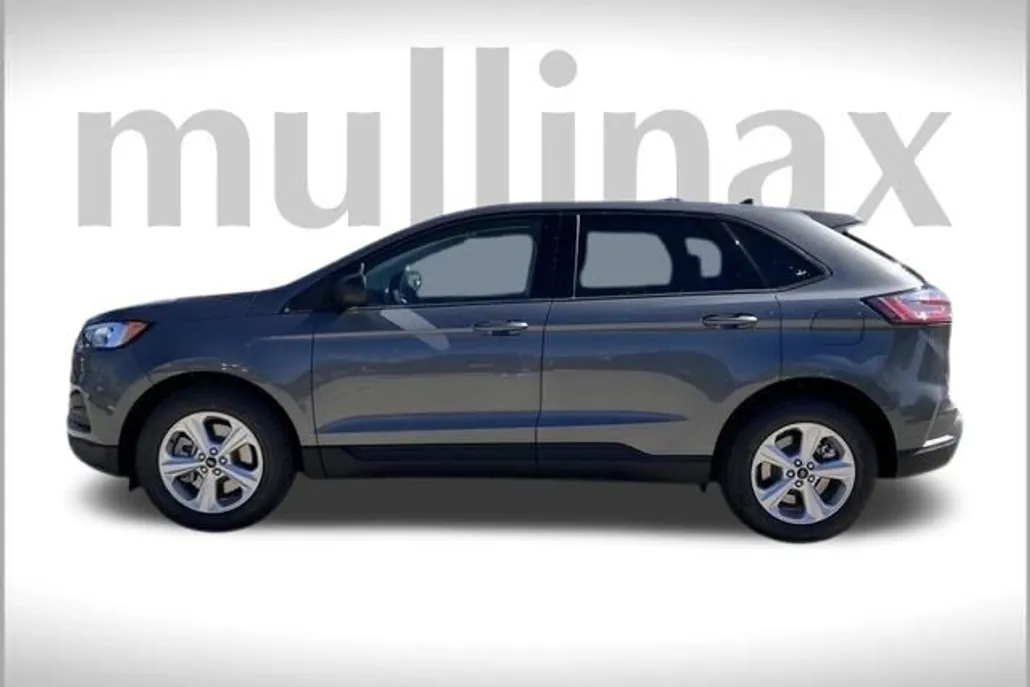 2024 Ford Edge SE photo 1