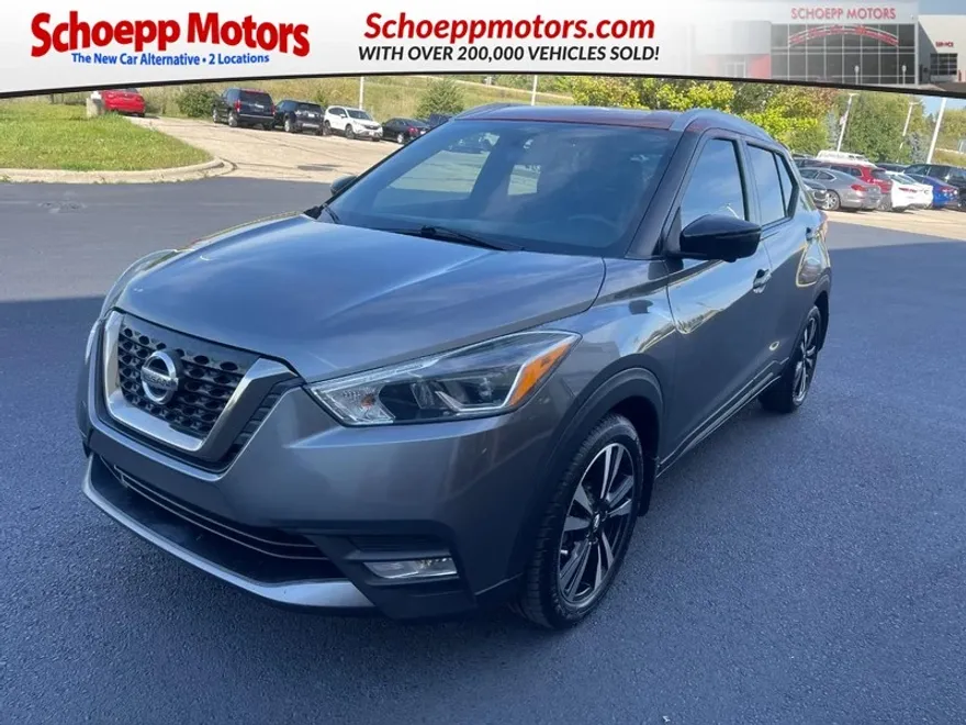 2019 Nissan Kicks SR photo 1