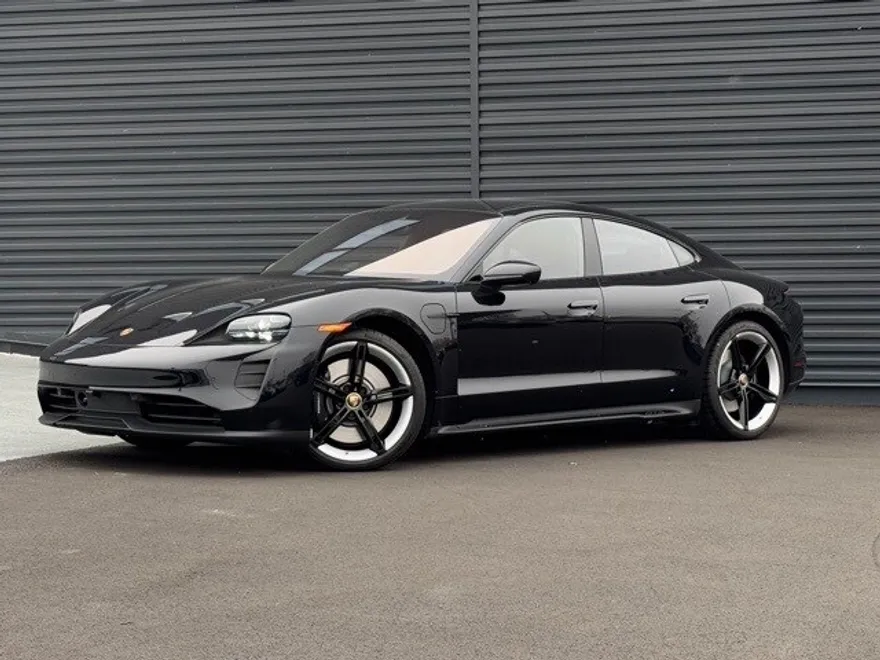 2024 Porsche Taycan GTS photo 1