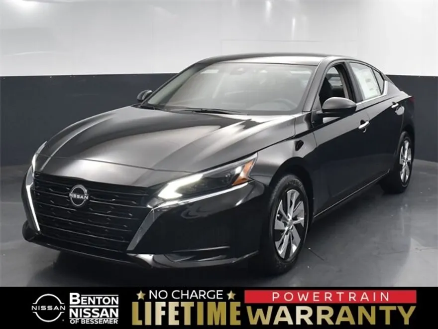 2025 Nissan Altima S photo 1