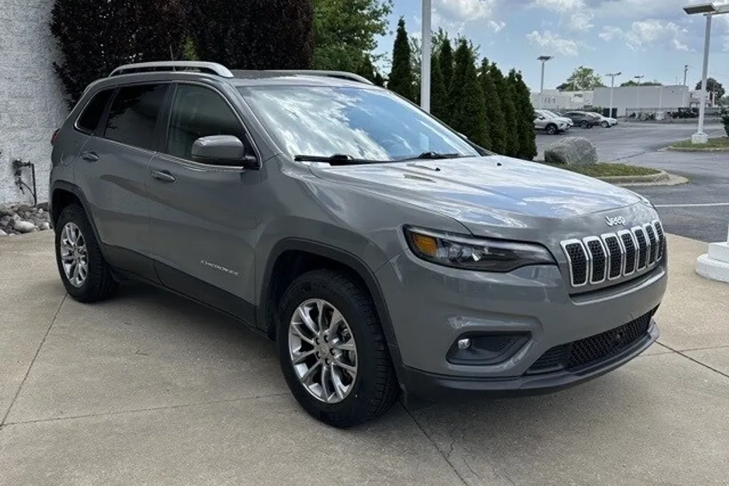 2021 Jeep Cherokee Latitude Lux photo 1