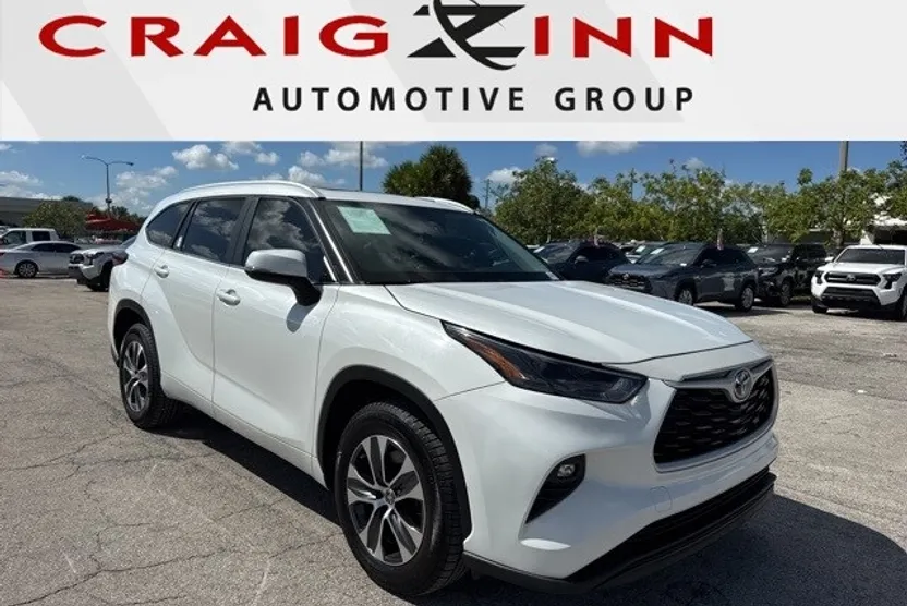 2023 Toyota Highlander Hybrid XLE photo 1