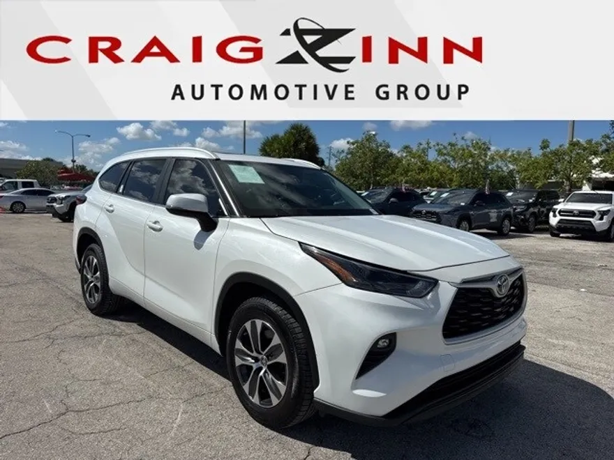2023 Toyota Highlander Hybrid XLE photo 1
