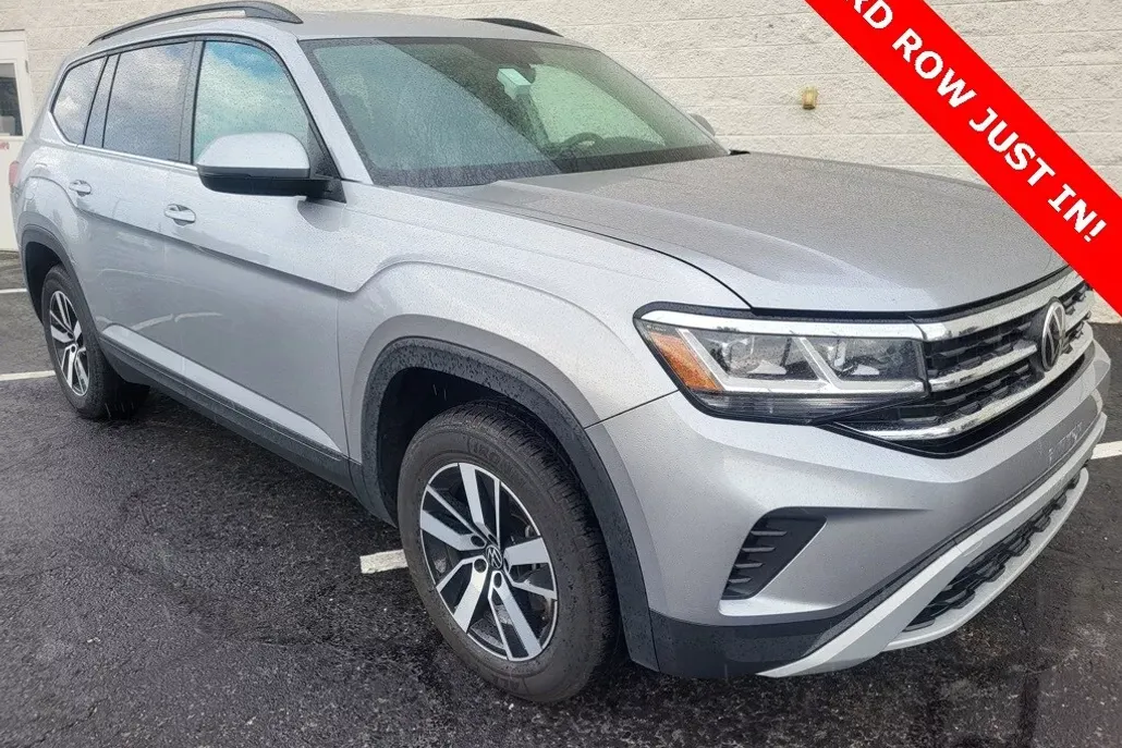 2022 Volkswagen Atlas SE photo 1