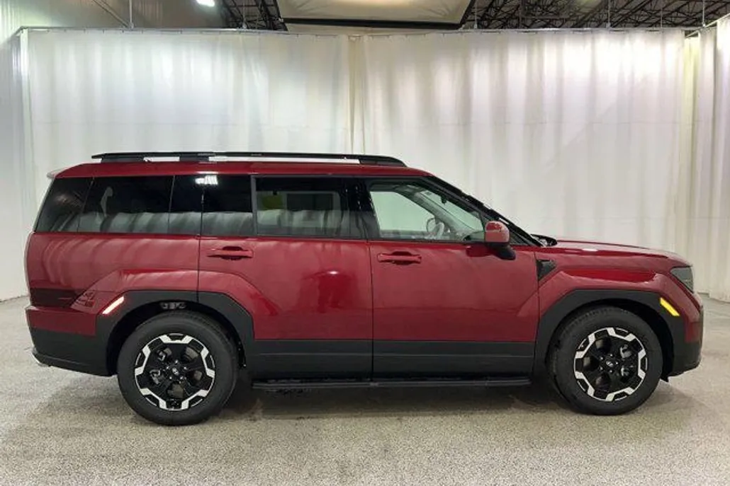 2025 Hyundai Santa Fe SEL photo 1