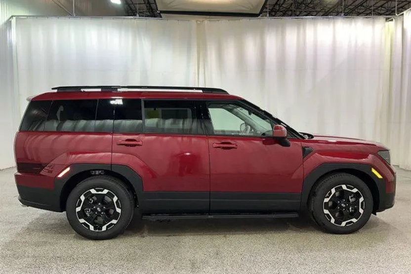 2025 Hyundai Santa Fe SEL photo 1