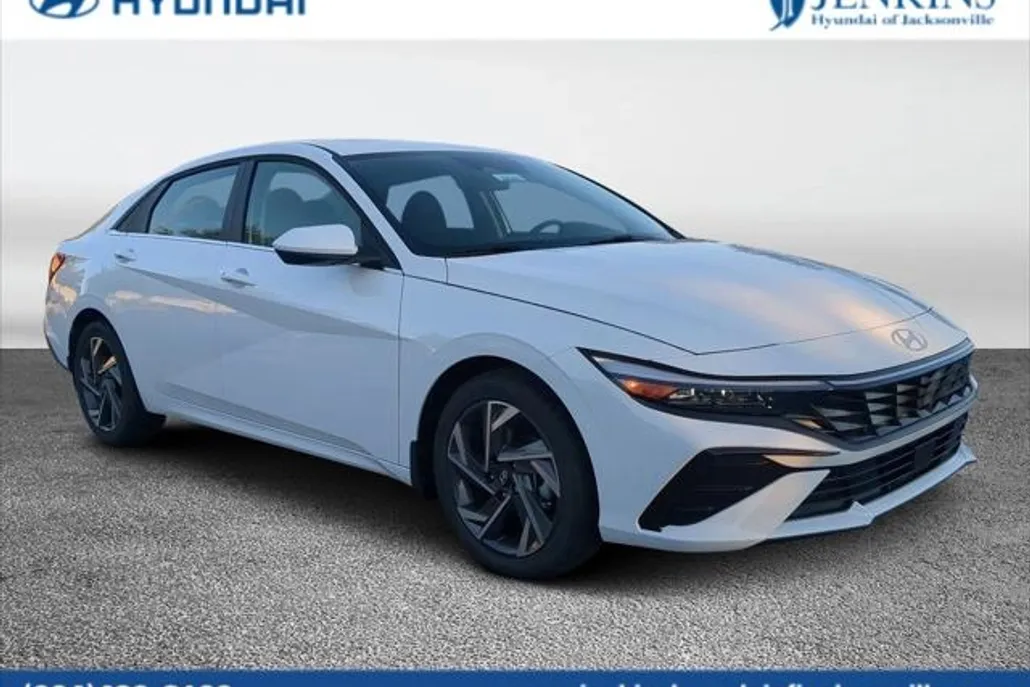 2025 Hyundai Elantra SEL Convenience photo 1